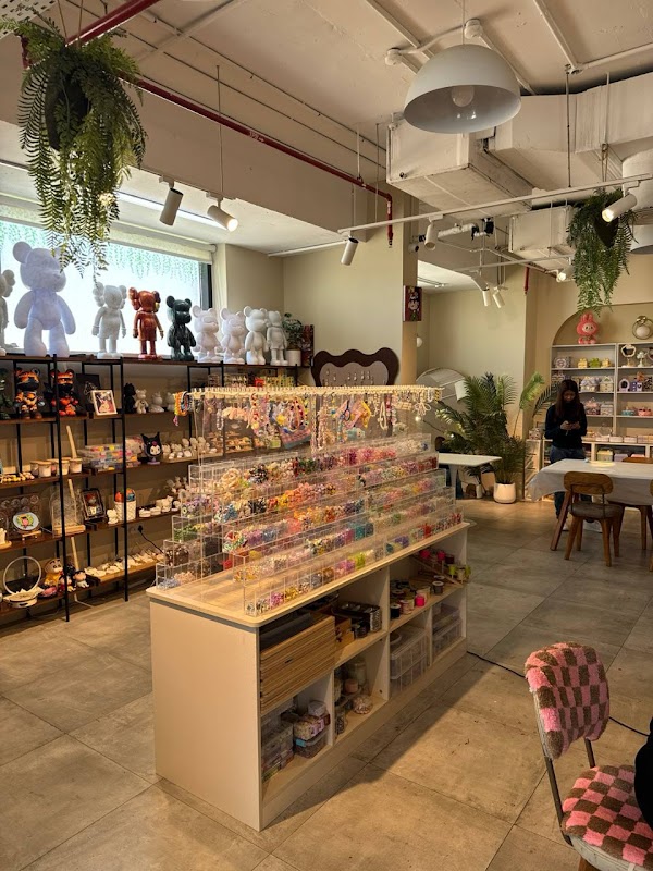 Mofun Studio Arts & Crafts Diy — Art in Dubai