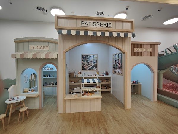 Petit Paradis Kids Playground — Cafés with Play Areas in Dubai