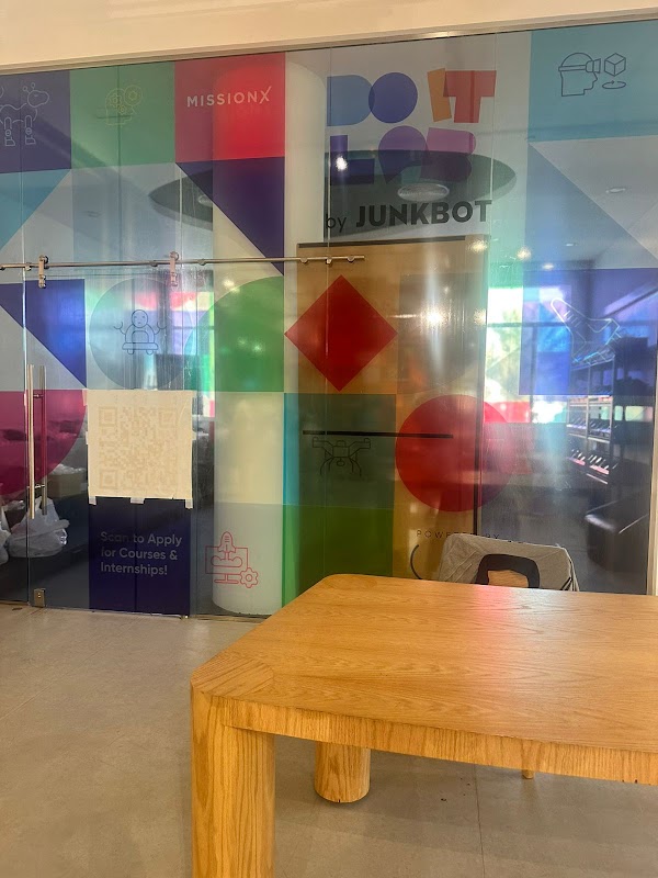 DO IT LAB by Junkbot Robotics — Coding in Sharjah